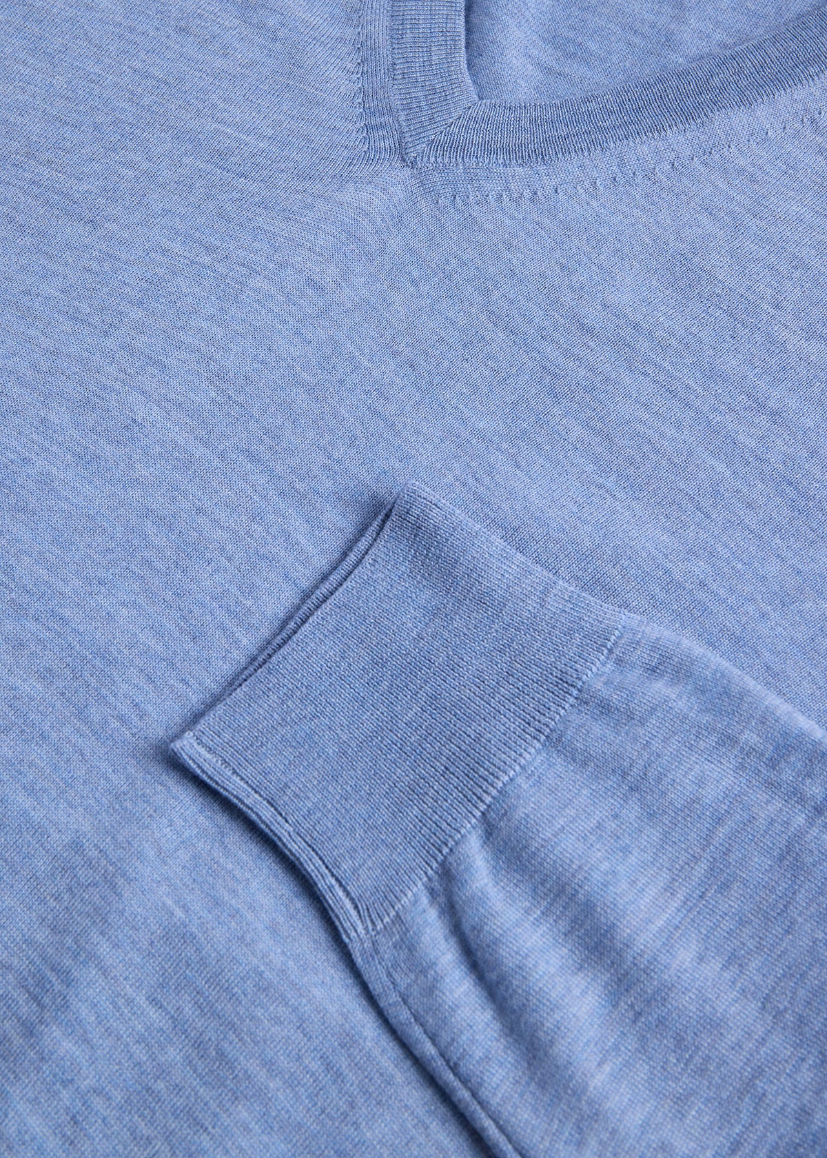 Essential Merino Wool V-neck Sweater - Paul Stuart New