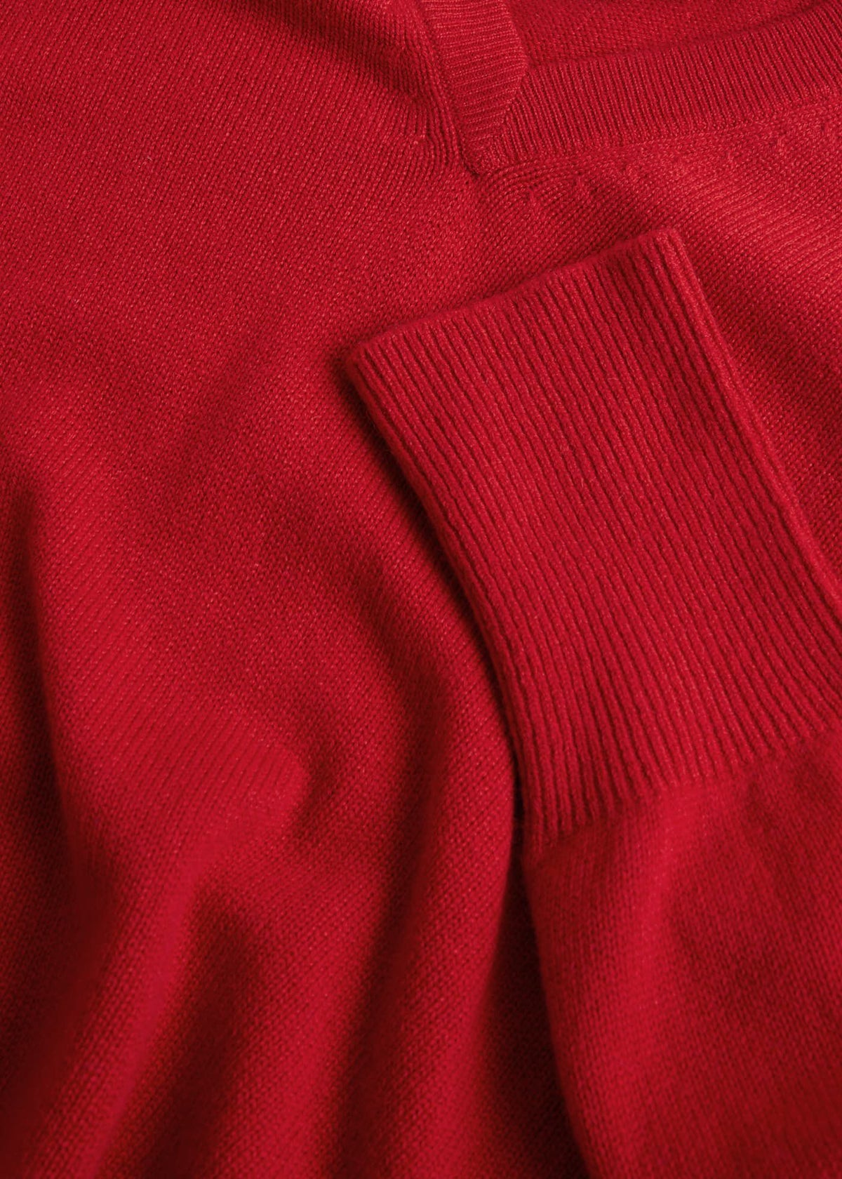 Classic Cashmere V-Neck Sweater - Paul Stuart Trending