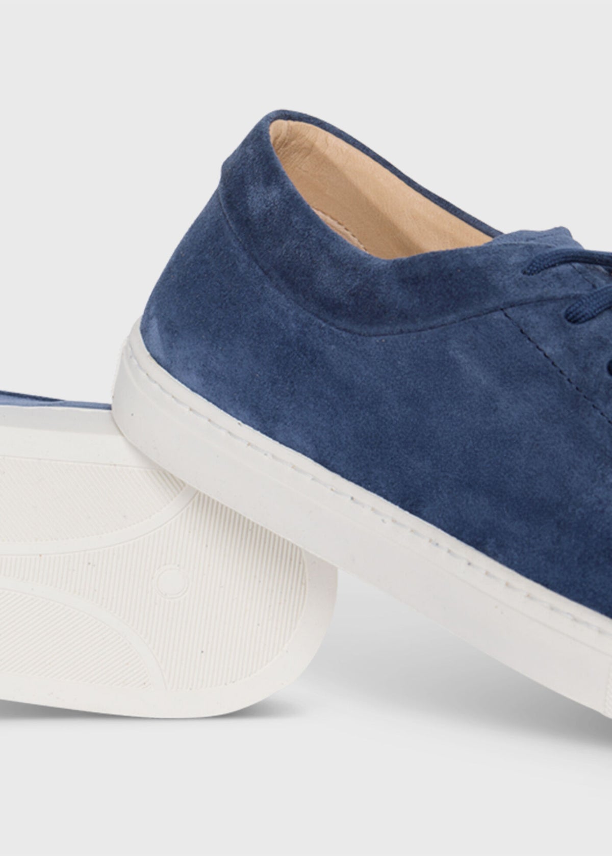 Gaston Suede Sneaker - Paul Stuart Essential