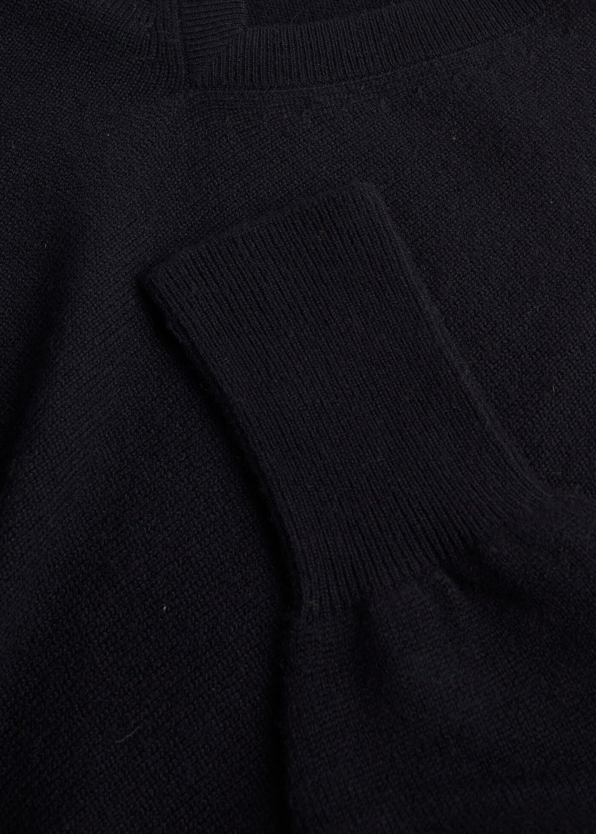Classic Cashmere V-Neck Sweater - Paul Stuart Sale