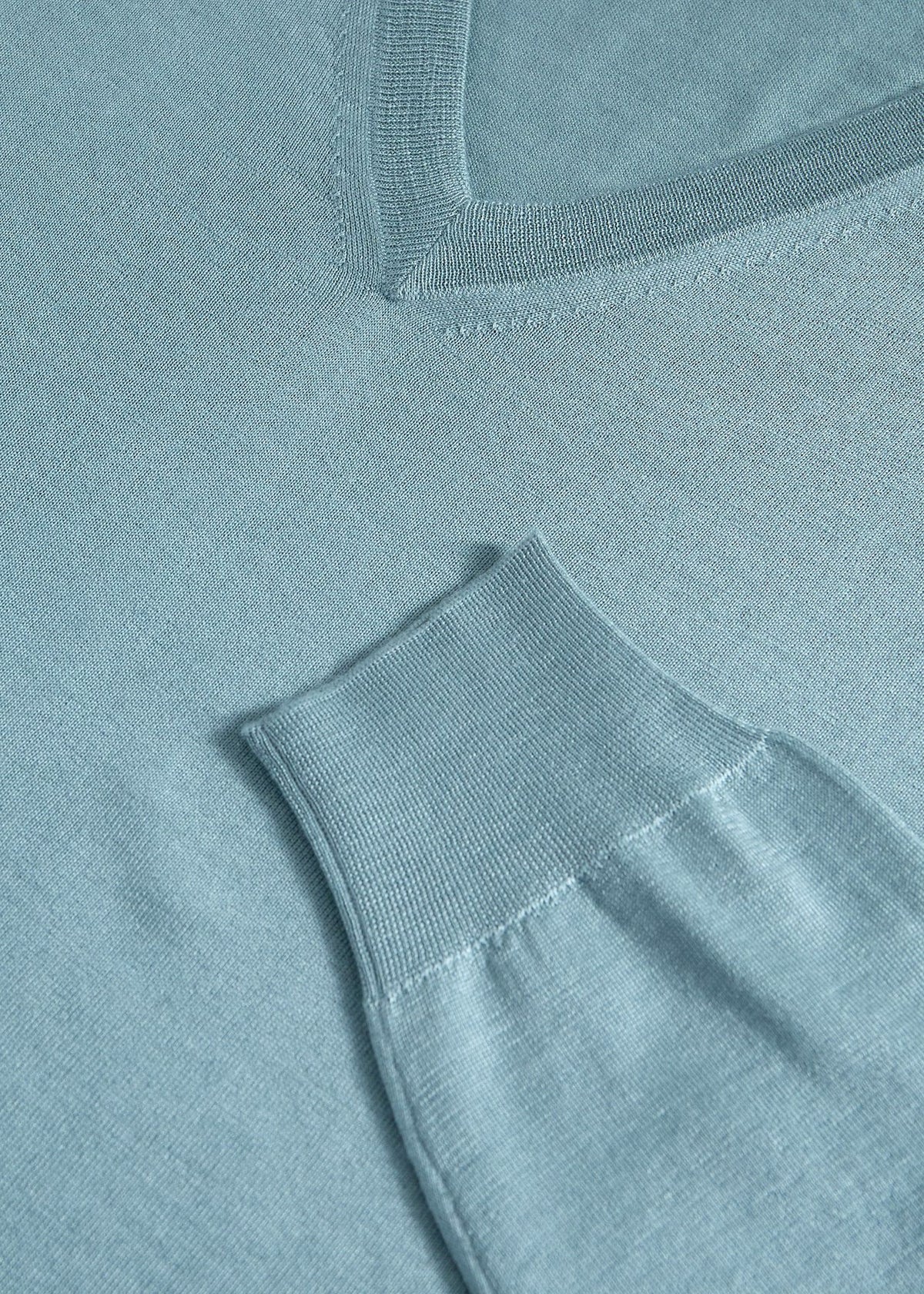 Silk & Cashmere V-Neck Sweater - Paul Stuart Trending