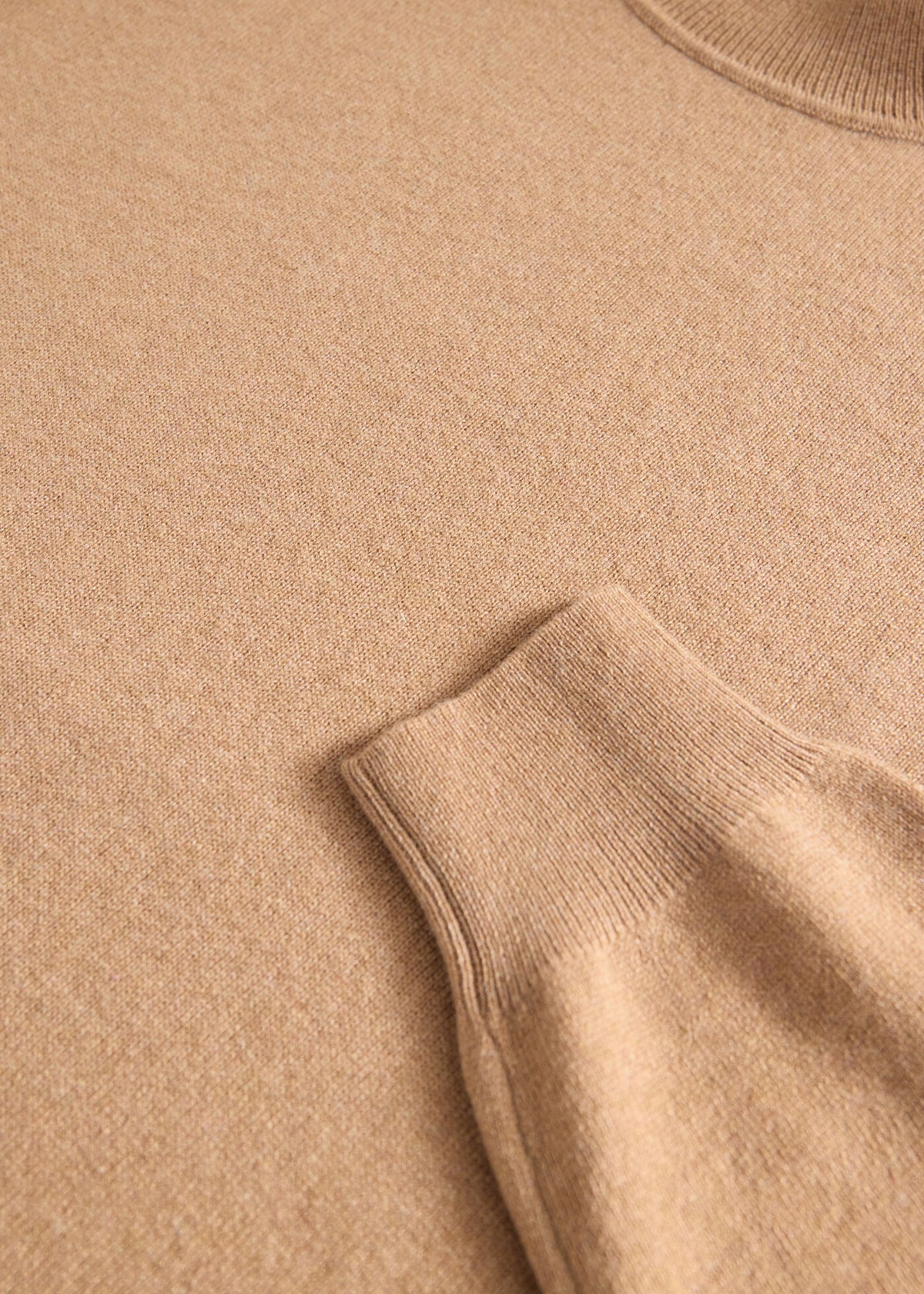 Essential Cashmere Turtleneck - Paul Stuart Quality