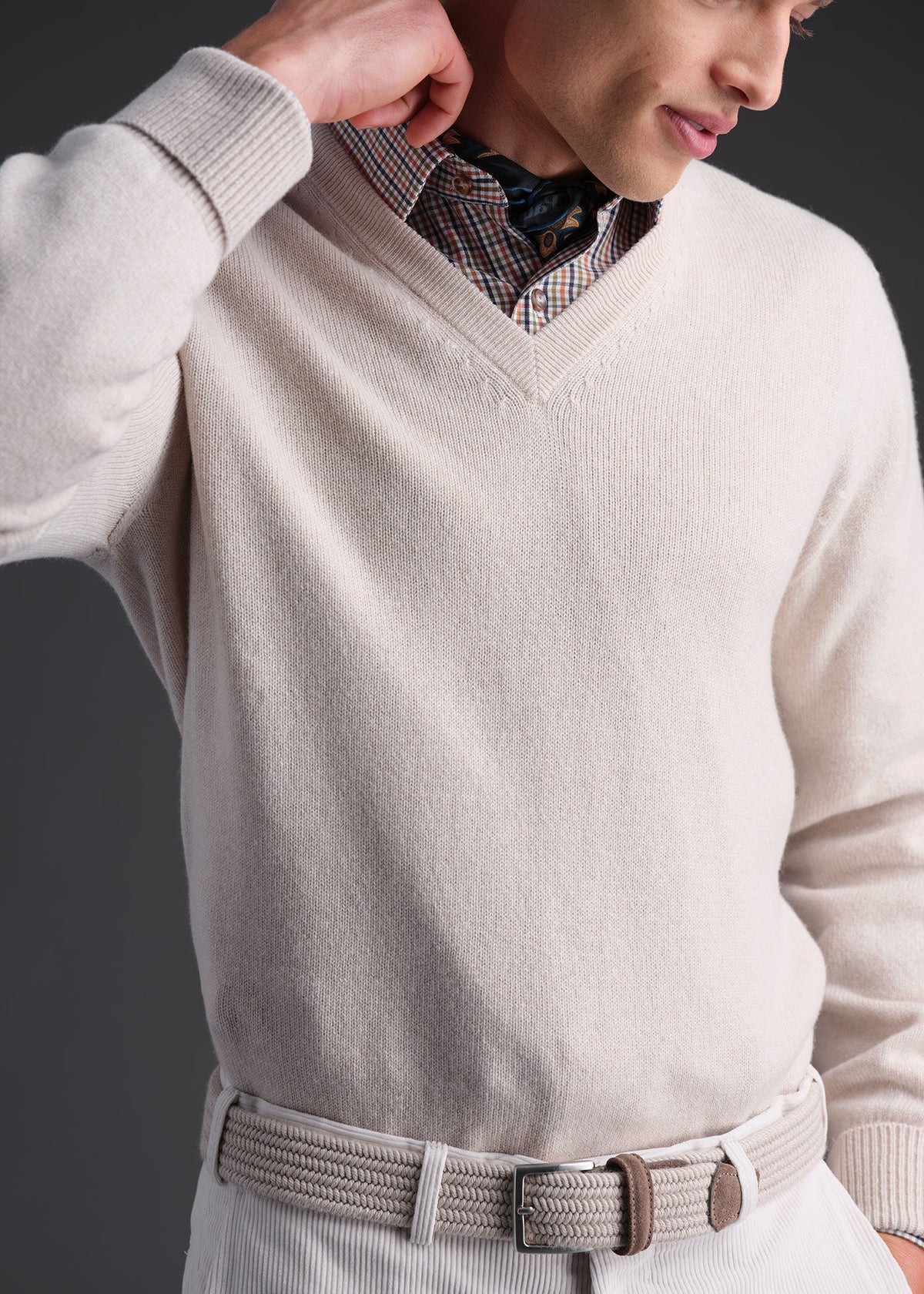 Classic Cashmere V-Neck Sweater - Paul Stuart Latest