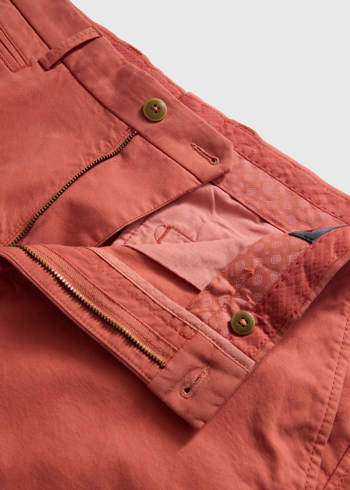 Cotton Twill Logo Short - Paul Stuart Trusted