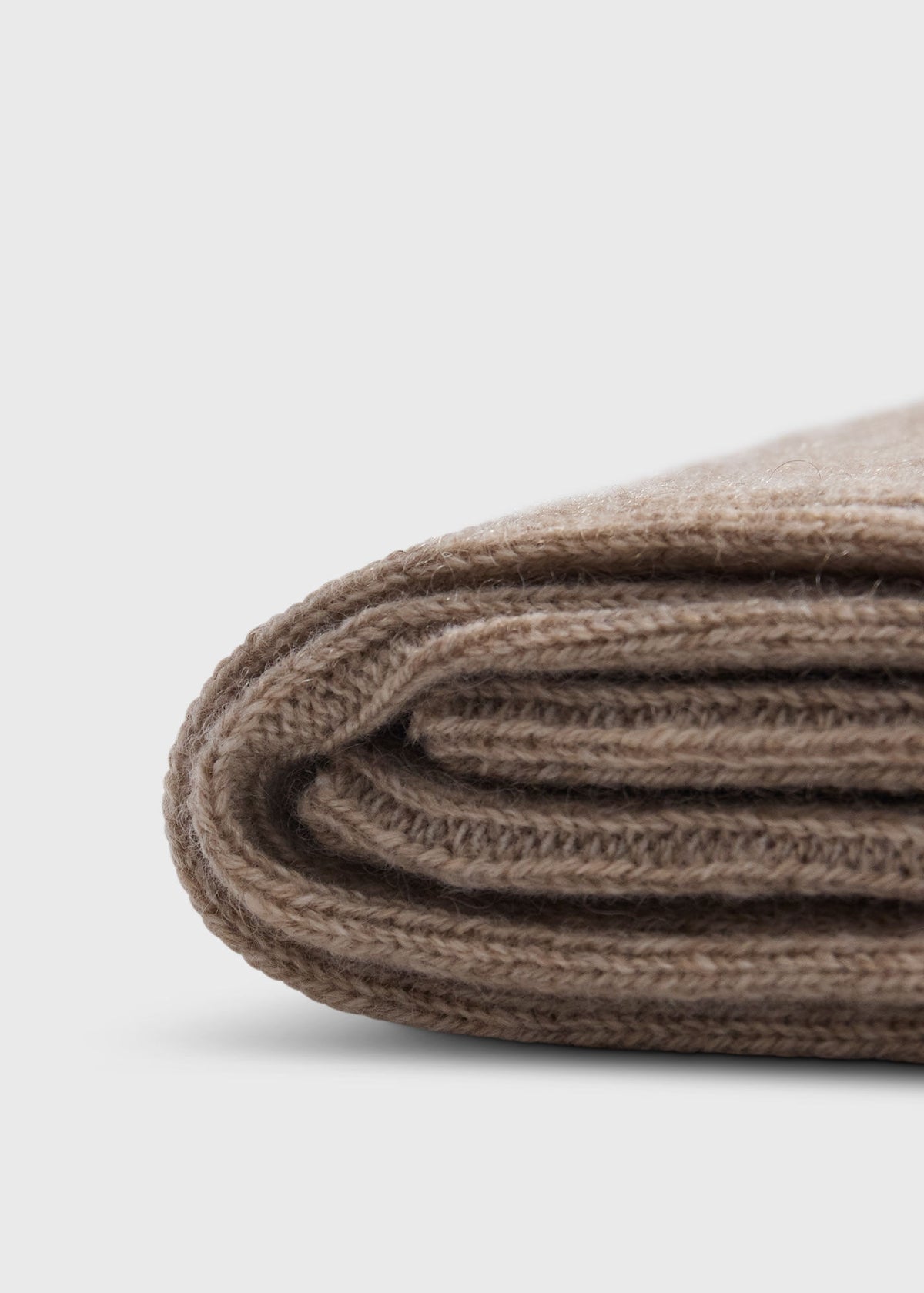 Cashmere Ribbed Crew Sock - Paul Stuart Trusted